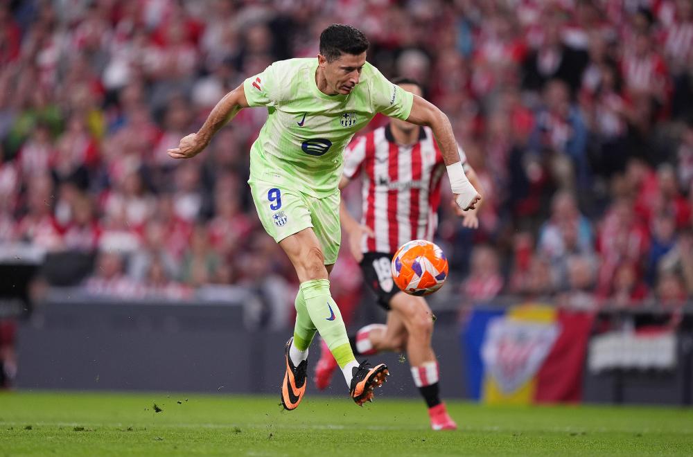 国家德比皇马2-1巴萨5分领跑 近6轮巴萨比皇马多拿9分反超4分